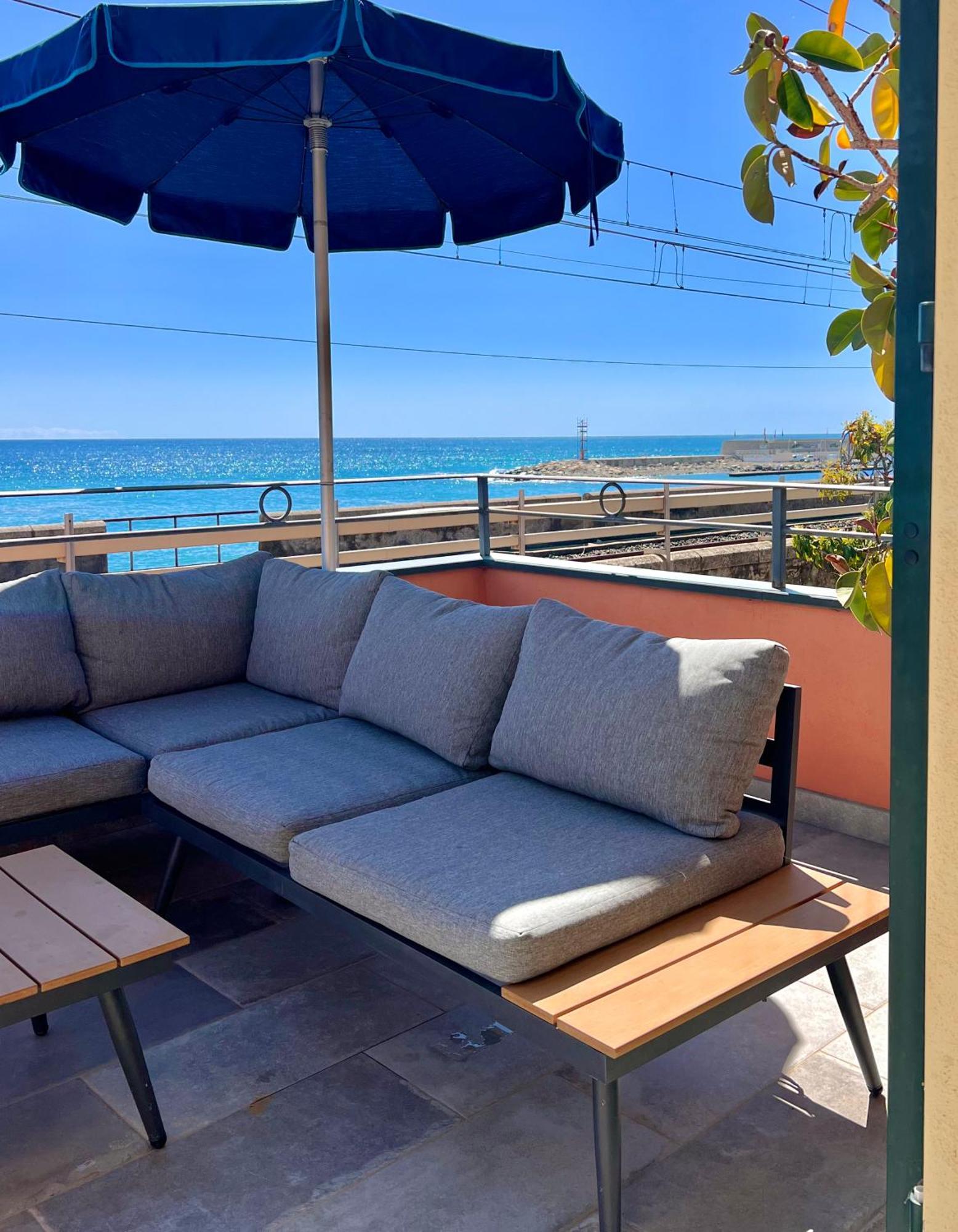 Acqua Di Mare Bed & Breakfast Бордихера Екстериор снимка