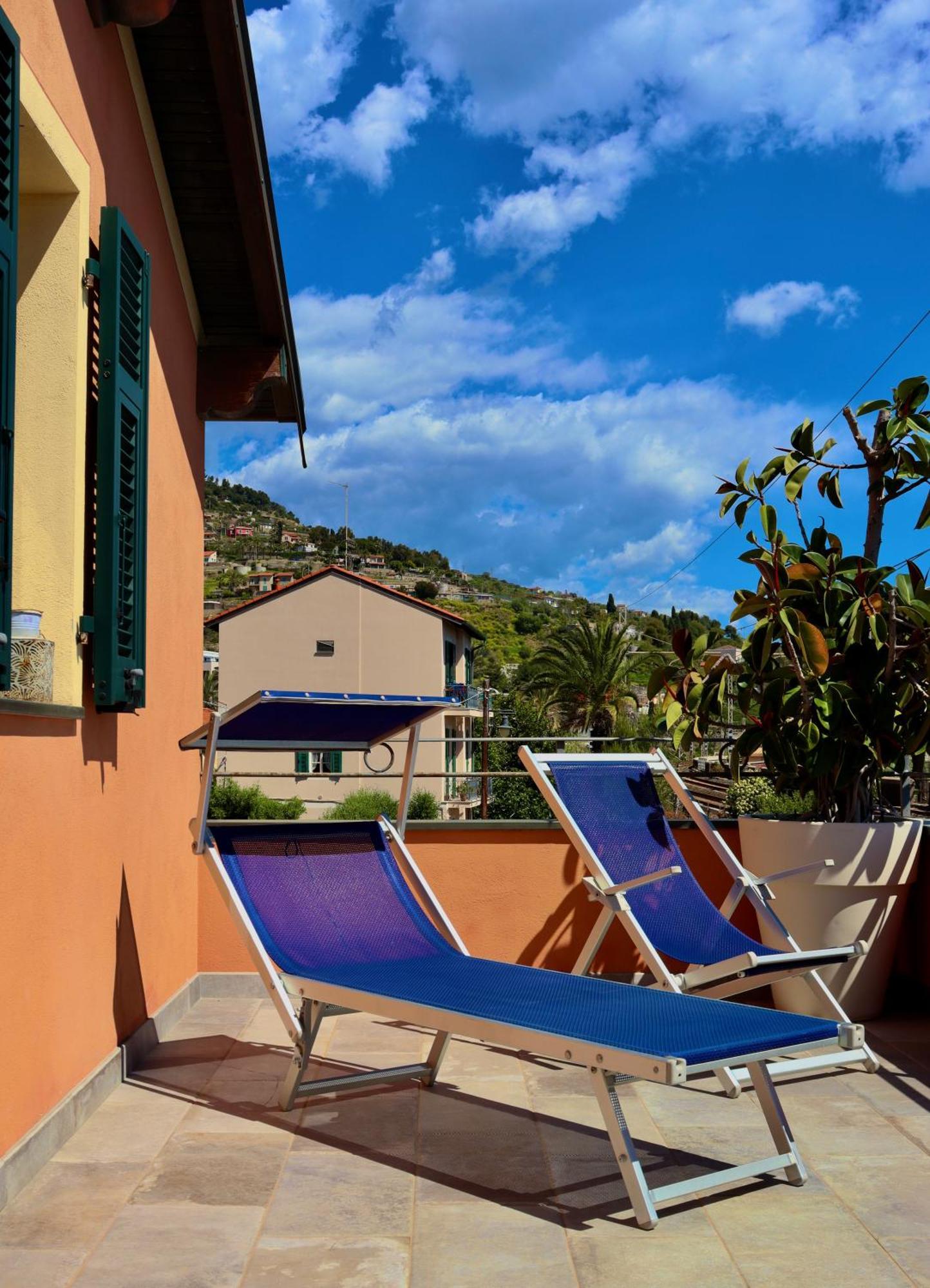 Acqua Di Mare Bed & Breakfast Бордихера Екстериор снимка