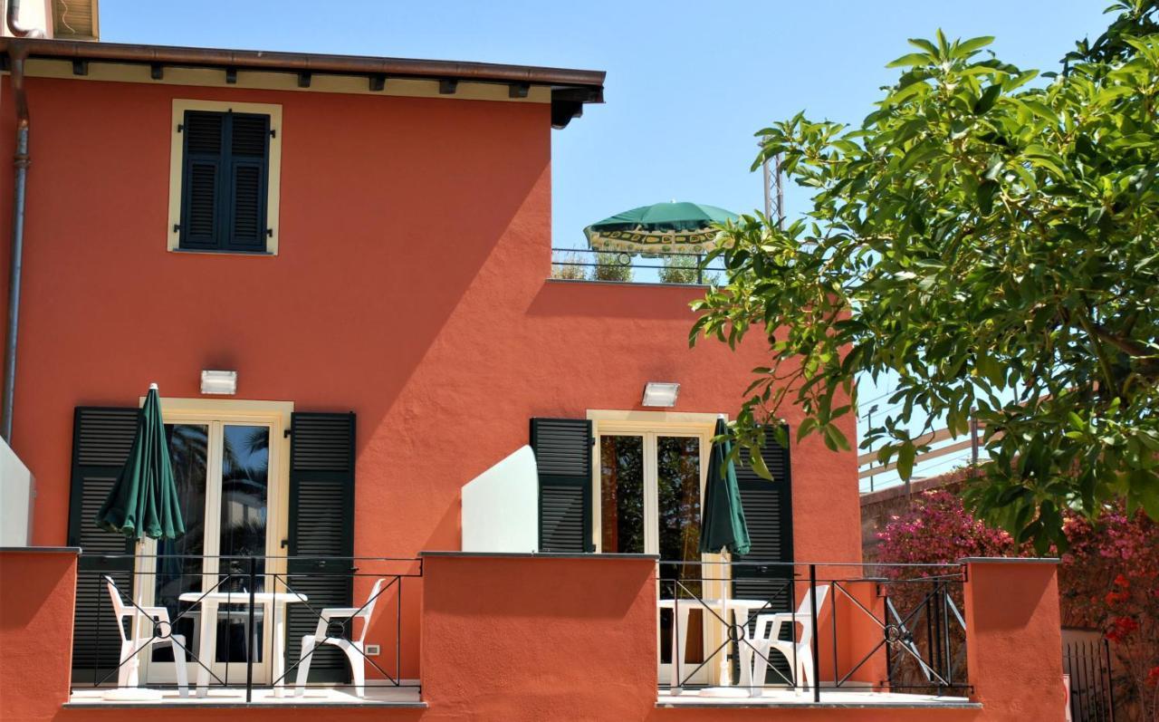 Acqua Di Mare Bed & Breakfast Бордихера Екстериор снимка